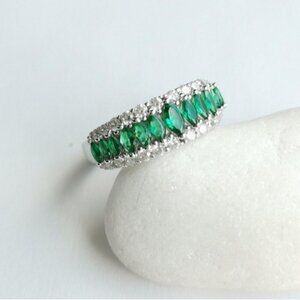 Sterling silver emerald and cz  ring size 8 🆕